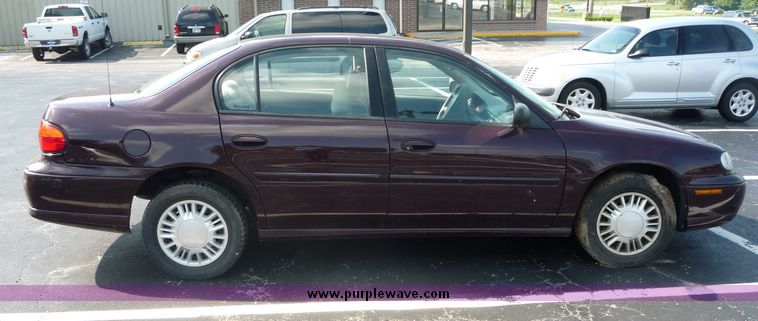 image for item 3639 2000 Chevrolet Malibu