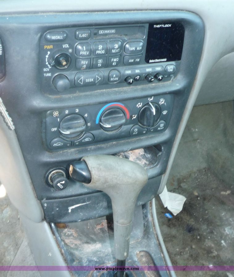 image for item 3639 2000 Chevrolet Malibu