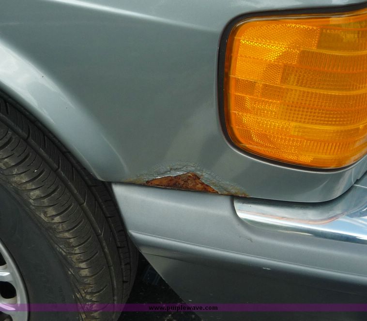 image for item 4086 1989 Mercedes Benz 560 SEL