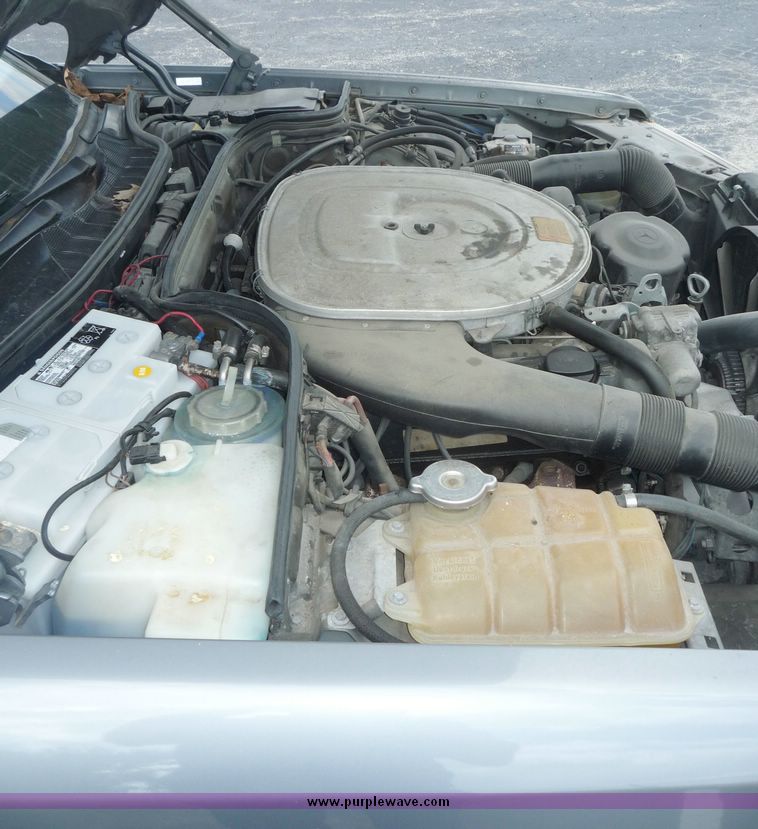 image for item 4086 1989 Mercedes Benz 560 SEL