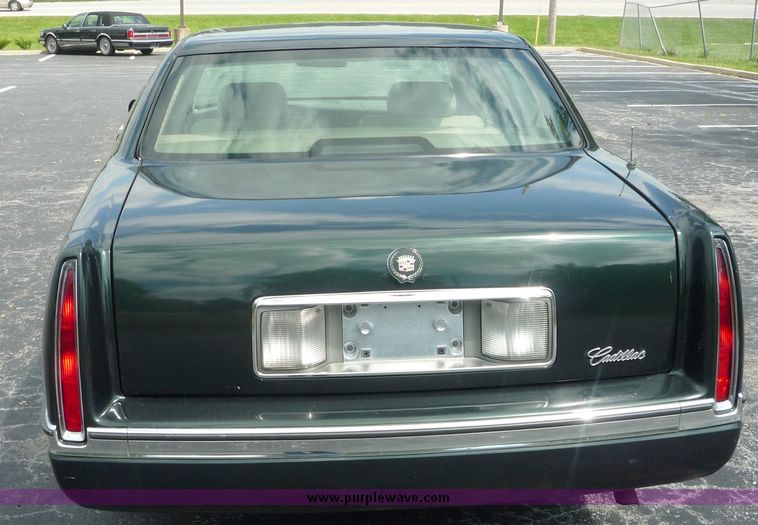 image for item 4090 1994 Cadillac Sedan Deville