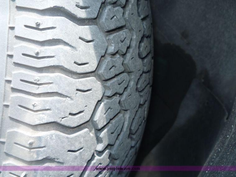 image for item 4090 1994 Cadillac Sedan Deville