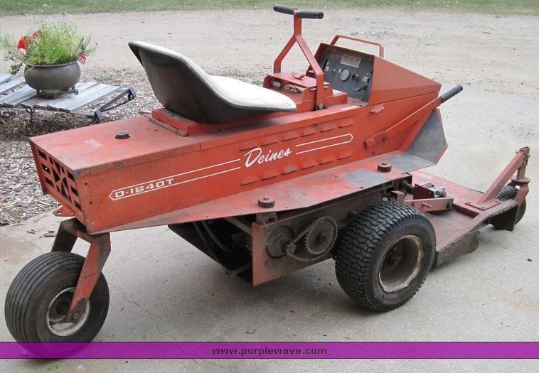 image for item 4560 Marty J 1640T lawn mower