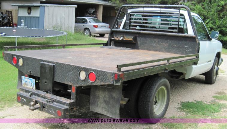 image for item 4563 1994 Chevrolet C3500 Silverado flatbed pickup truck