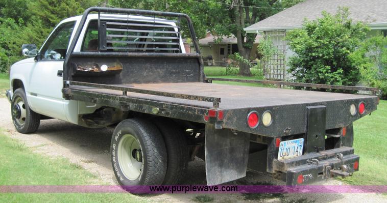 image for item 4563 1994 Chevrolet C3500 Silverado flatbed pickup truck