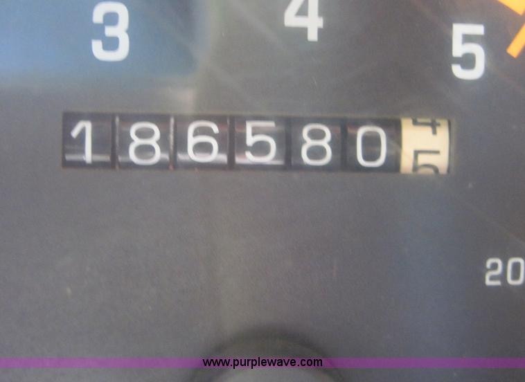 image for item 4563 1994 Chevrolet C3500 Silverado flatbed pickup truck