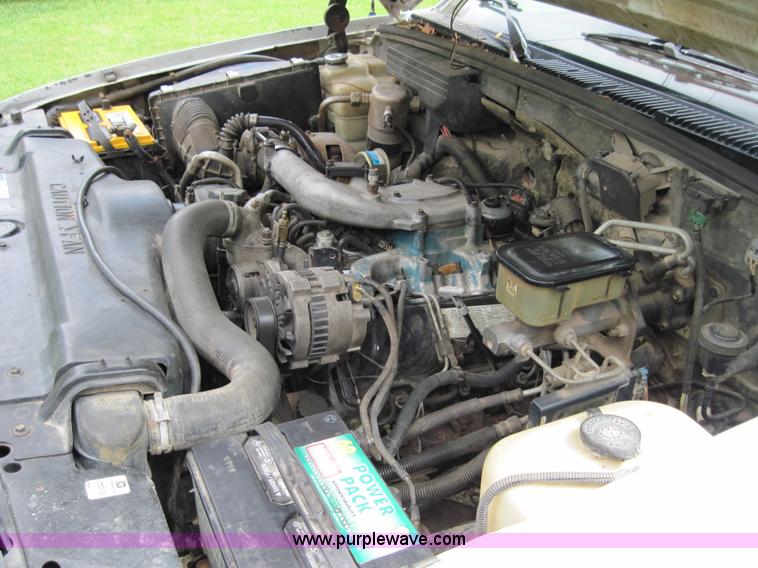 image for item 4563 1994 Chevrolet C3500 Silverado flatbed pickup truck