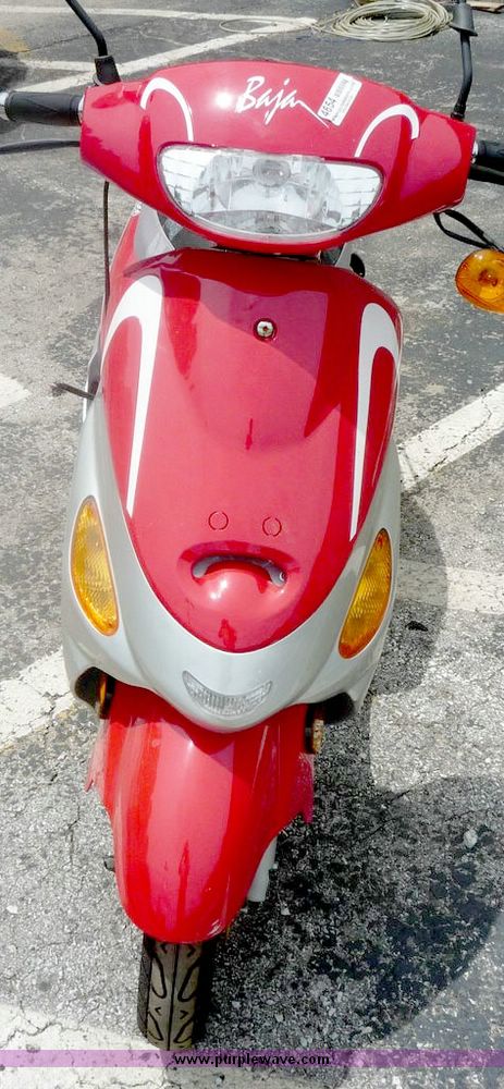 image for item 4654 Baja Sun City 50 street legal road scooter