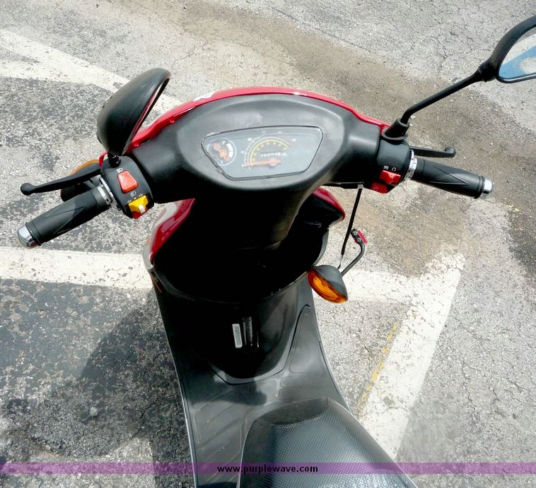 image for item 4654 Baja Sun City 50 street legal road scooter