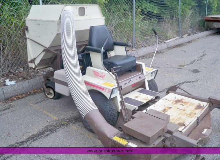 image for item 5164 Grass Hopper 718K riding lawn mower