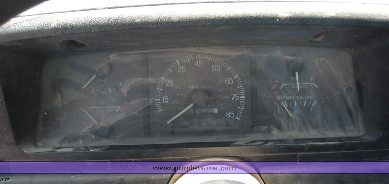 image for item 5746 1988 Ford F-250