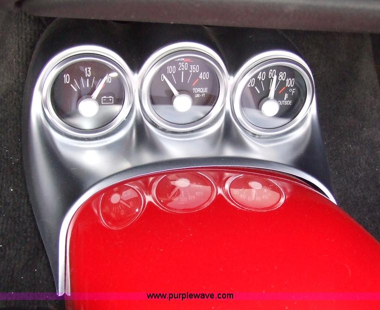 image for item 5848 2005 Chevrolet SSR pick convertible truck