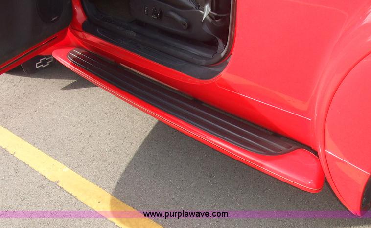 image for item 5848 2005 Chevrolet SSR pick convertible truck