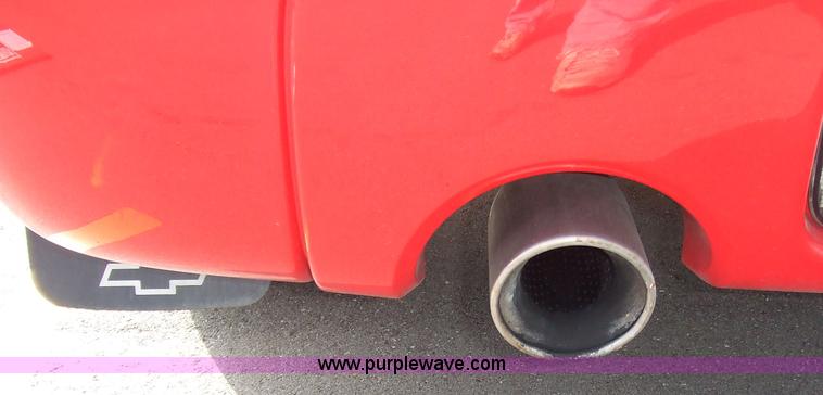 image for item 5848 2005 Chevrolet SSR pick convertible truck