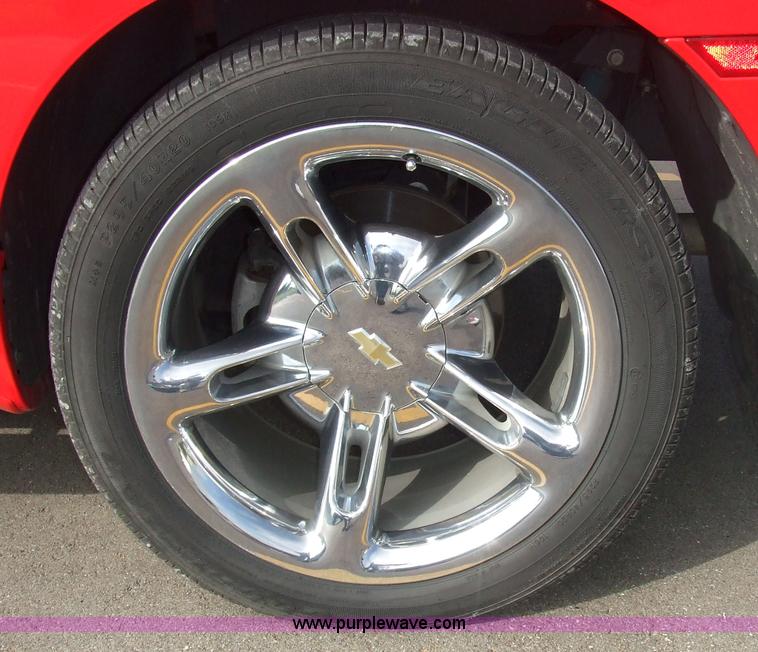 image for item 5848 2005 Chevrolet SSR pick convertible truck