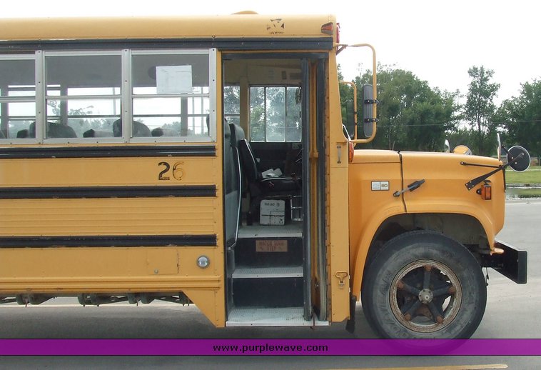 image for item 6000 1989 Chevrolet S6000 Wayne body bus