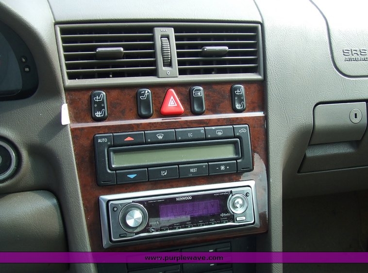 image for item 6001 1996 Mercedes Benz C220