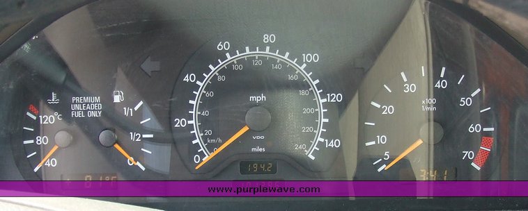 image for item 6001 1996 Mercedes Benz C220