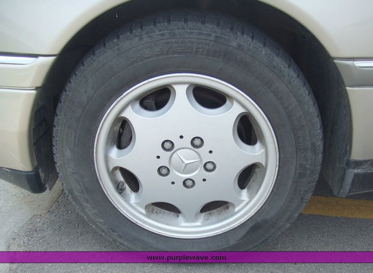 image for item 6001 1996 Mercedes Benz C220