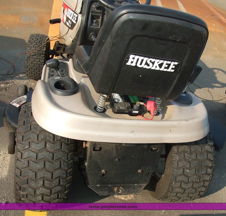 image for item 6005 Huskee yard tractor