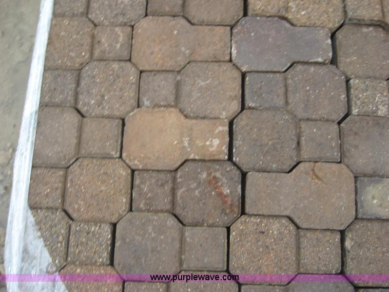 image for item 6940 (225) key-fit brick pavers on pallet