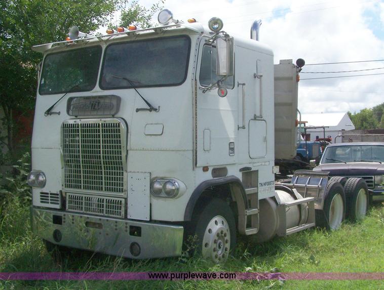 image for item 8357 1979 Freightliner semi tractor truck