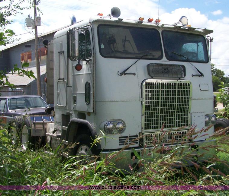 image for item 8357 1979 Freightliner semi tractor truck