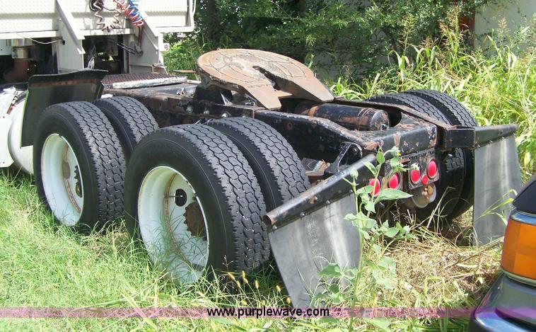 image for item 8357 1979 Freightliner semi tractor truck