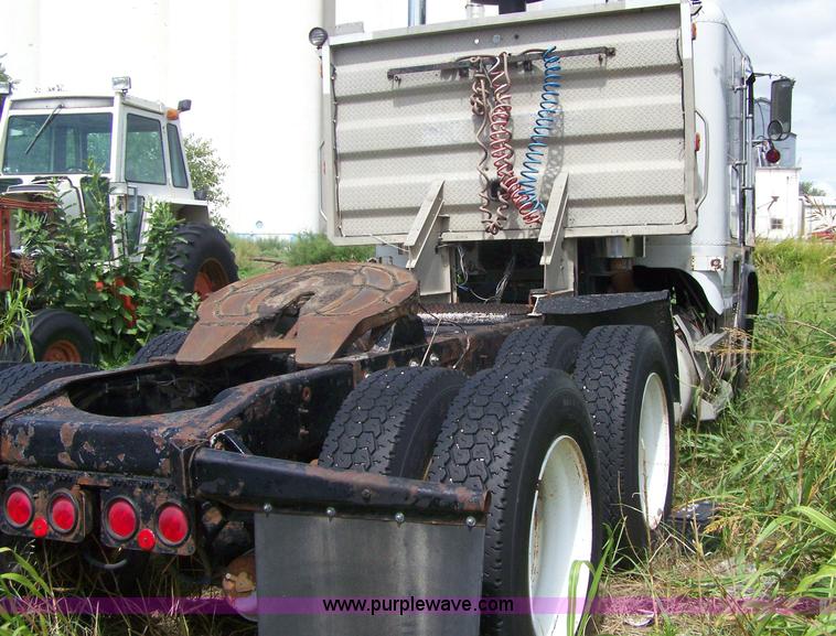 image for item 8357 1979 Freightliner semi tractor truck