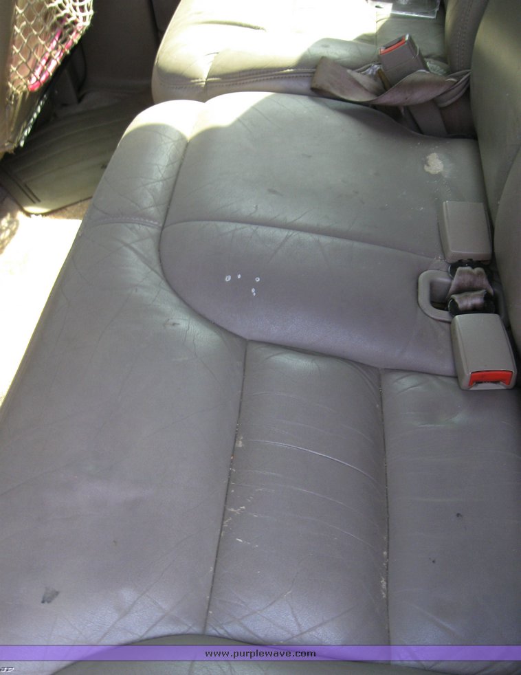 image for item 8371 1997 GMC K2500 Suburban