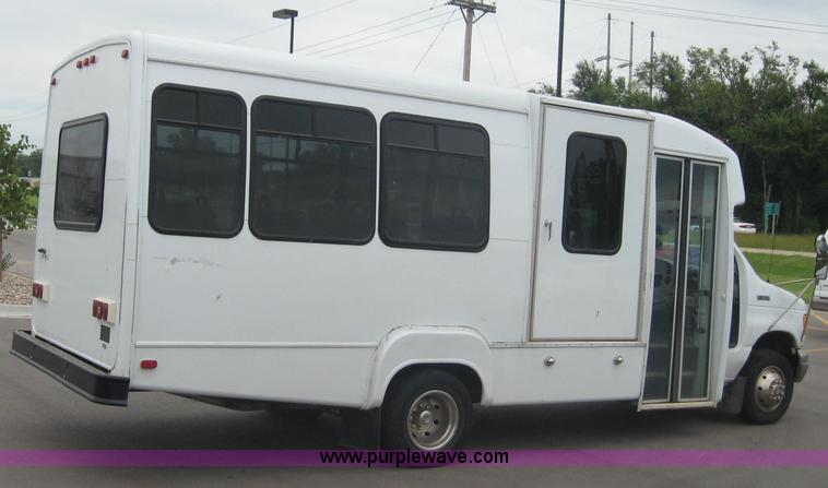 image for item 8585 1997 Ford E Super Duty RV 14-passenger bus