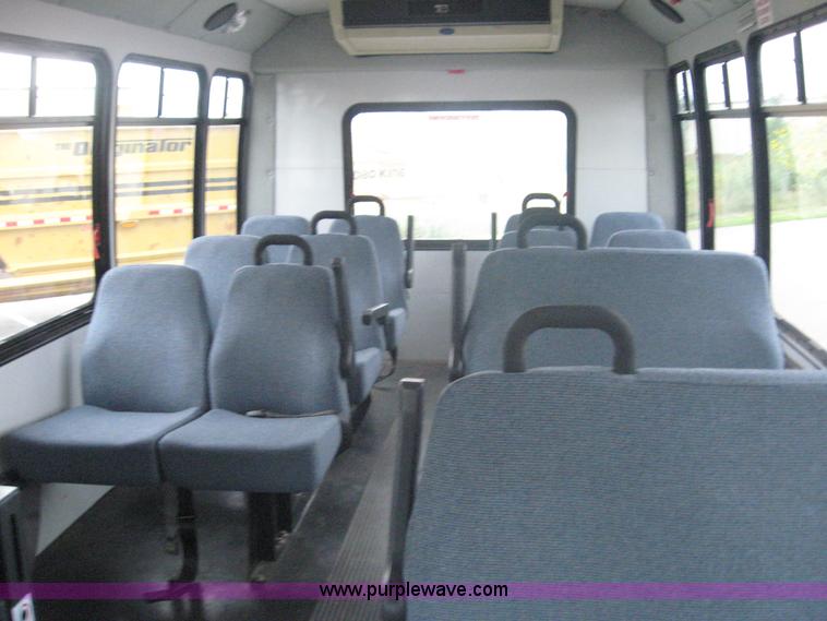 image for item 8585 1997 Ford E Super Duty RV 14-passenger bus