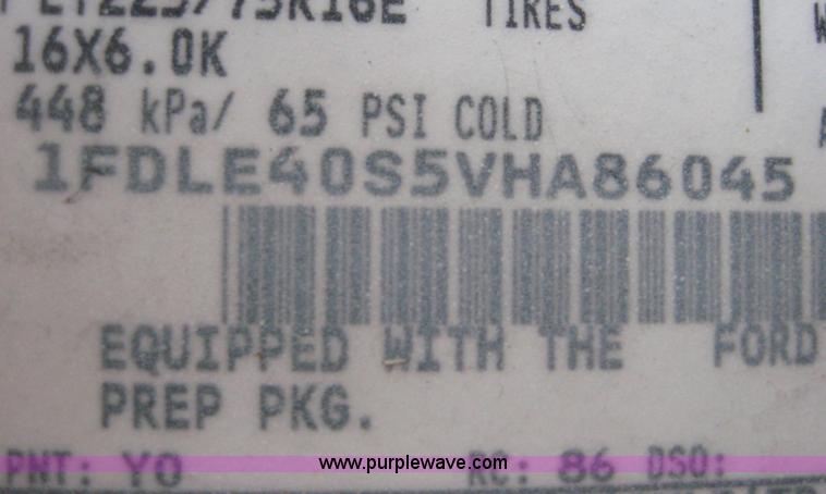 image for item 8585 1997 Ford E Super Duty RV 14-passenger bus