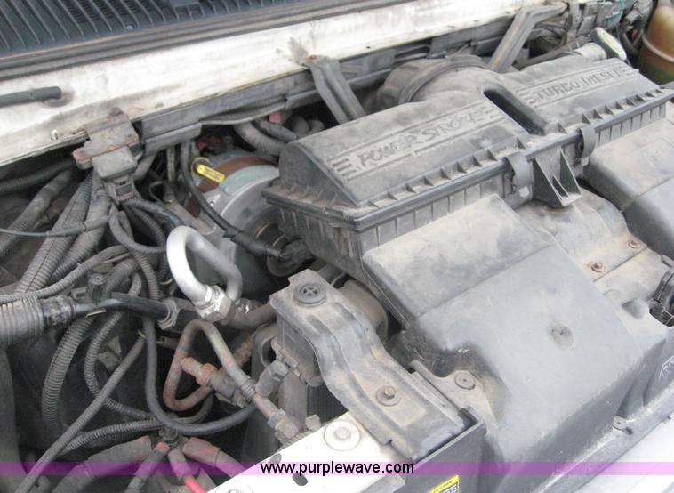 image for item 8586 2000 Ford E450 Super Duty 14-passenger bus