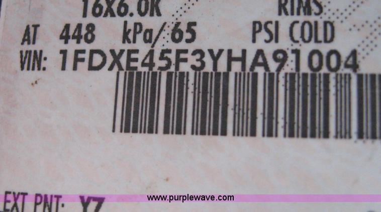 image for item 8586 2000 Ford E450 Super Duty 14-passenger bus