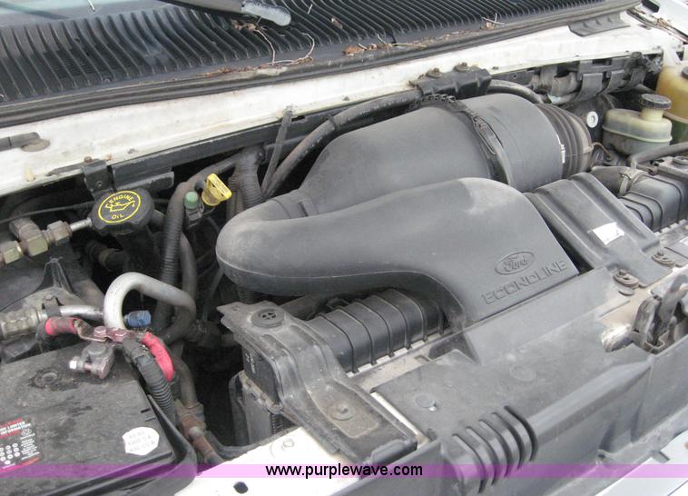 image for item 8587 1998 Ford E350 13-passenger bus