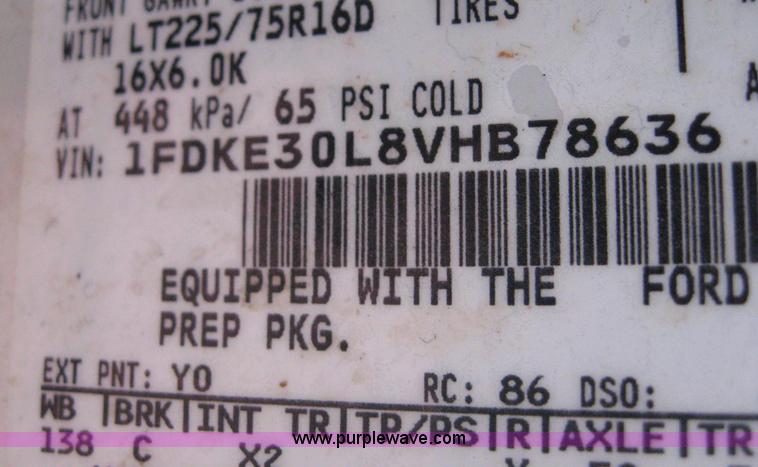 image for item 8587 1998 Ford E350 13-passenger bus