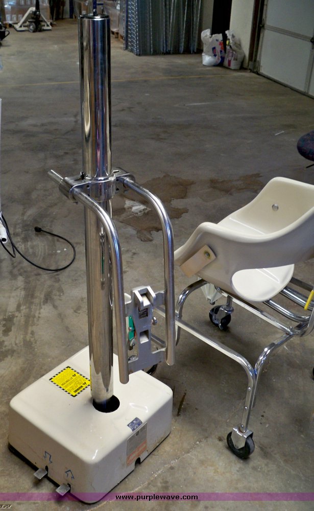 image for item 9922 Century T501 whirlpool bathing system with lift chair