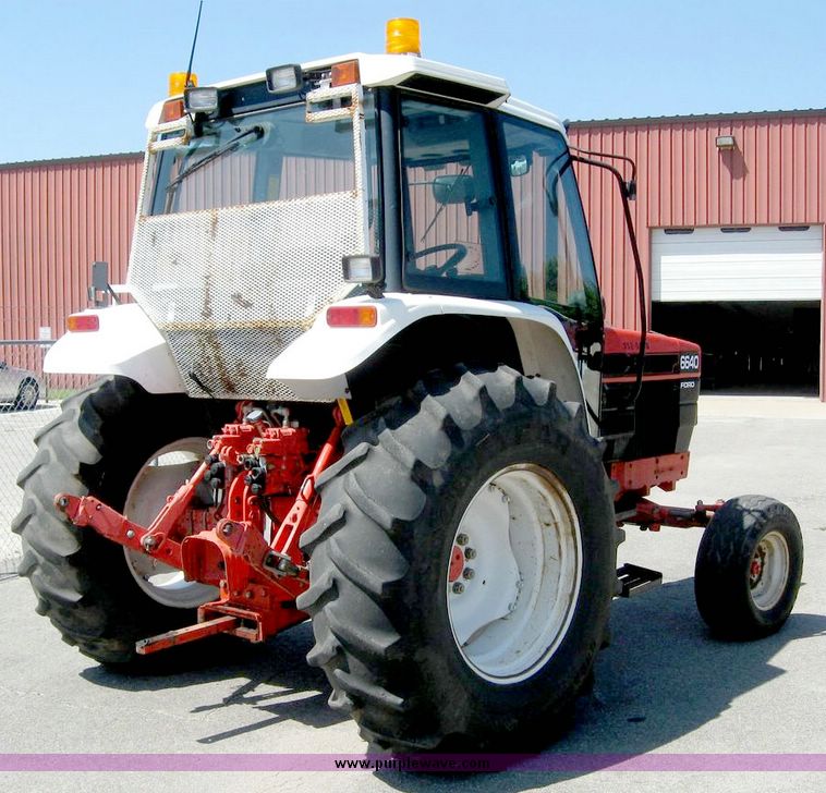 image for item 5252 1998 New Holland 6640SL tractor