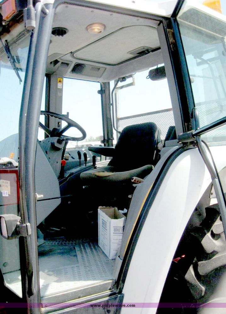 image for item 5252 1998 New Holland 6640SL tractor