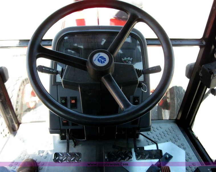 image for item 5252 1998 New Holland 6640SL tractor