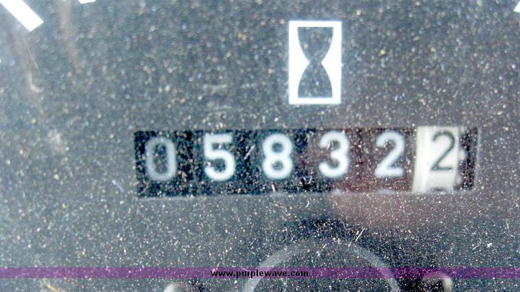 image for item 5252 1998 New Holland 6640SL tractor