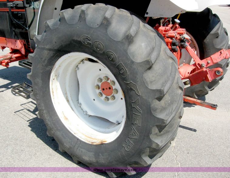 image for item 5252 1998 New Holland 6640SL tractor