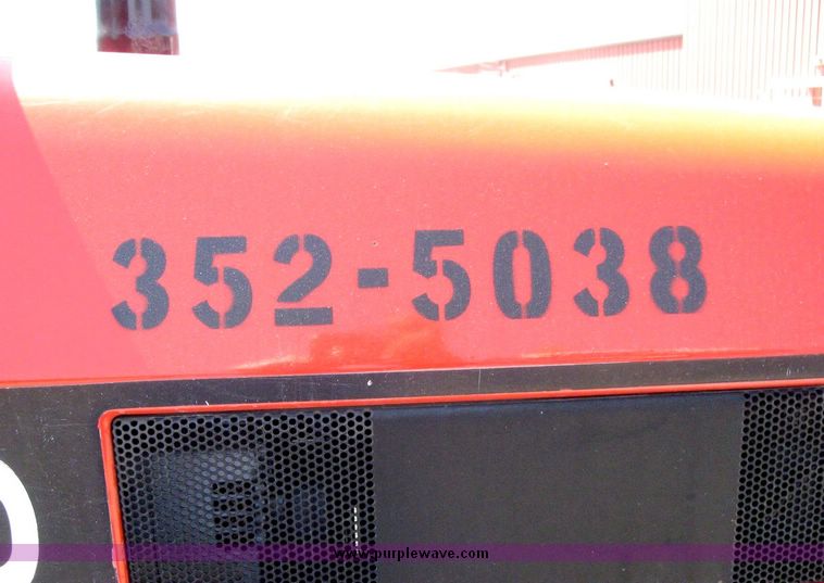 image for item 5252 1998 New Holland 6640SL tractor