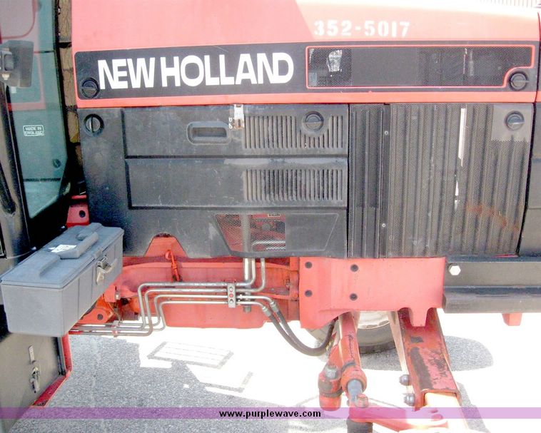 image for item 5253 1997 New Holland 6640SL tractor