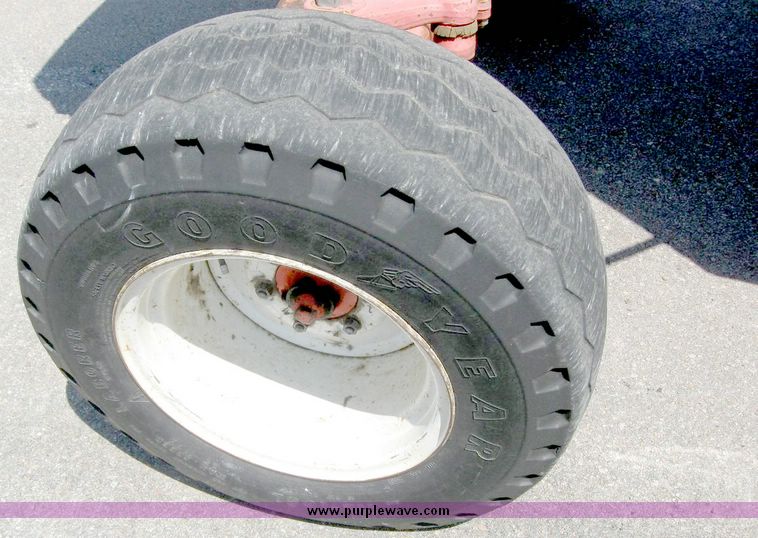 image for item 5254 1996 New Holland 6640SL tractor