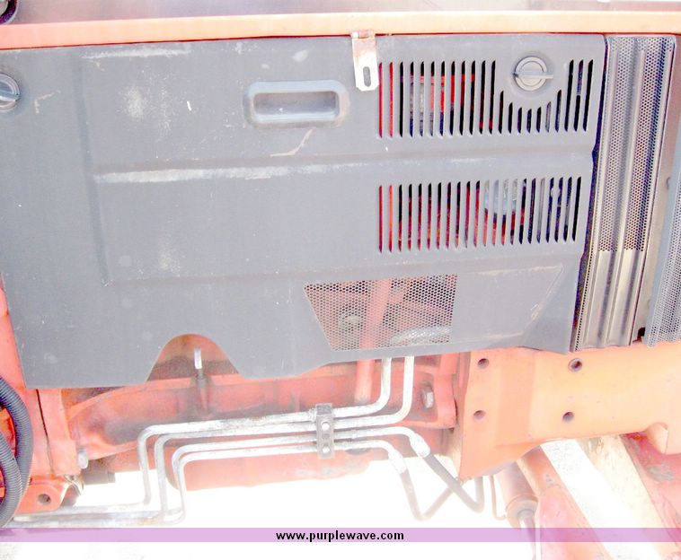 image for item 5255 1996 New Holland 6640SL tractor