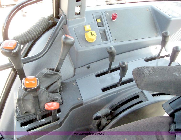 image for item 5255 1996 New Holland 6640SL tractor