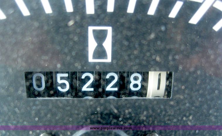 image for item 5255 1996 New Holland 6640SL tractor