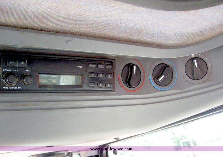 image for item 5255 1996 New Holland 6640SL tractor